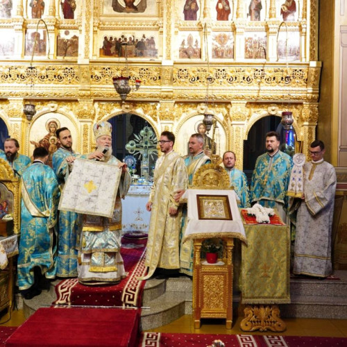 Arhiepiscopul Nifon a hirotonit un diacon la Catedrala din Târgoviște