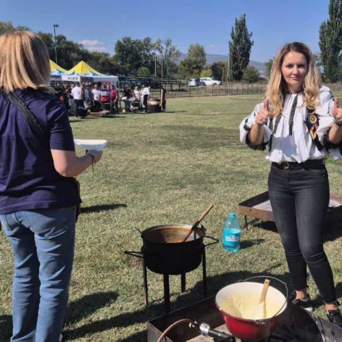 Festivalul rustic "La ceaune" a adus bucate savuroase la Oarda de Jos