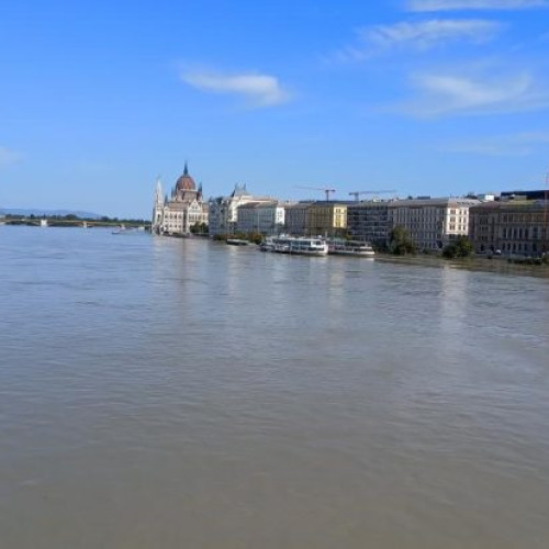 Debitul Dunării atinge 6100 mc/s, estimări pentru un vârf de 9000 mc/s