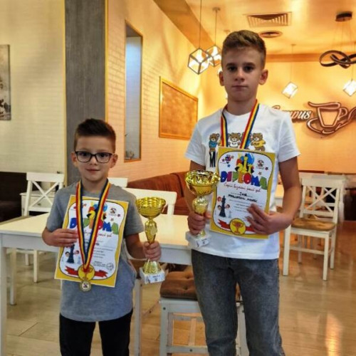 Concurs de șah rapid "Copiii Buzoieni joacă șah" la Buzău