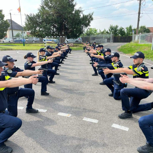 MAI anunță 2880 de locuri în școlile de poliție, jandarmi și pompieri pentru sesiunea de toamnă 2024