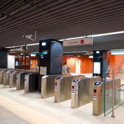 Elevii pot solicita un abonament gratuit la Metrorex până în 2025