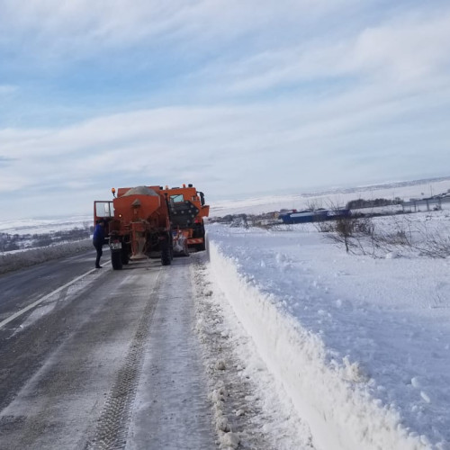Direcția Județeană de Drumuri și Poduri Botoșani închiriază utilaje pentru deszăpezire