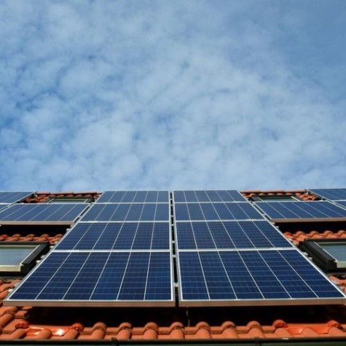 Investiție de aproape 900.000 de euro într-un proiect fotovoltaic la Sona