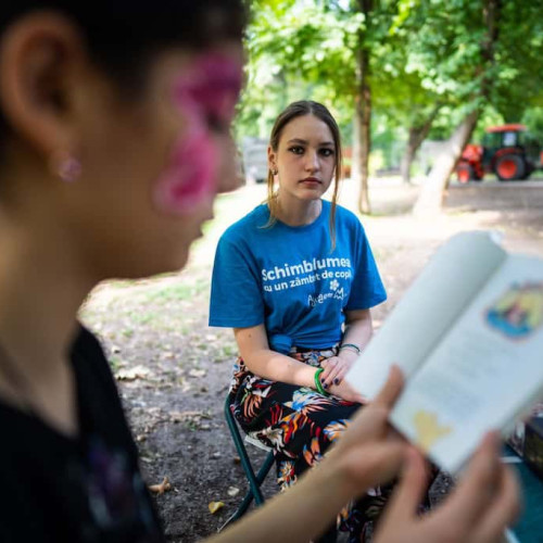 Ajungem MARI caută 1.000 de voluntari pentru sprijinirea copiilor din sistemul de protecție