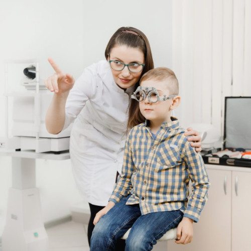 Un studiu arată o creștere alarmantă a miopiei în rândul copiilor din întreaga lume