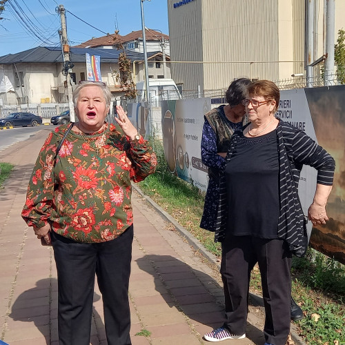 Protest al locuitorilor de pe Bulevardul Mihai Eminescu și Petru Rareș împotriva construirii unui bloc rezidențial