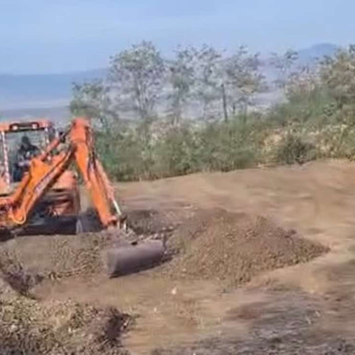 Lucrări la Capud pentru amenajarea unui teren de sport