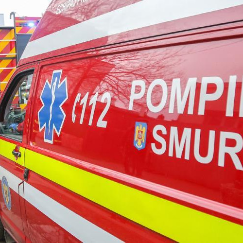 Persoană prinsă sub un copac în comuna Poieni, Tranișu, un tânăr a decedat