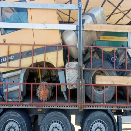 Polițiștii de frontieră din Galați descoperă 23.600 de kilograme de deșeuri în urma unui control