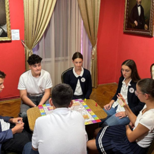 Copiii între 10 și 14 ani pot testa platforma educațională "Jocul Mureșenilor"