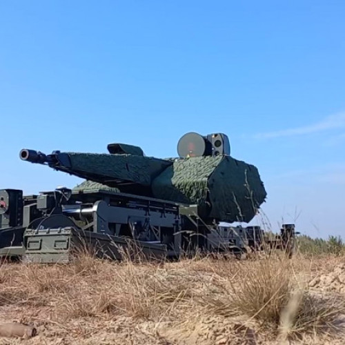 Armata ucraineană prezintă noul sistem de apărare antiaeriană Skynex