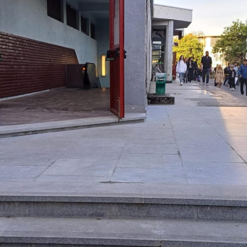 Lucrările de refacere a scărilor fixe de la stația Aurel Vlaicu au fost finalizate