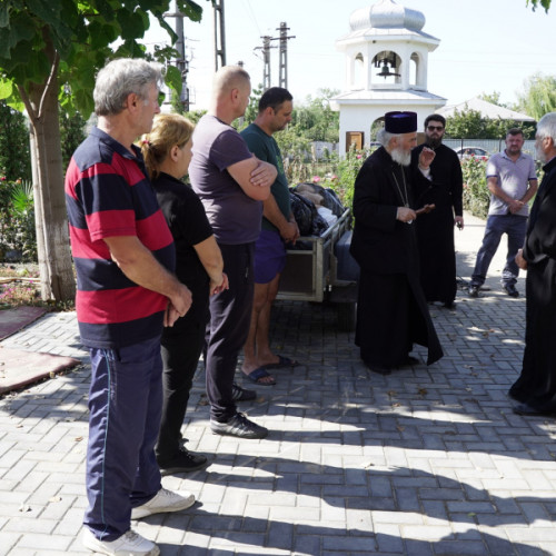 Preoții din Arhiepiscopia Dunării de Jos oferă sprijin pentru familiile afectate de inundații
