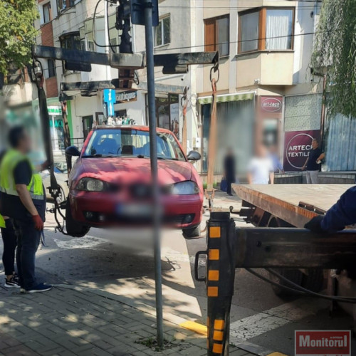 Activități ale poliției locale pentru controlul parcărilor abuzive