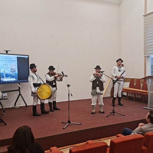 Lansarea volumului &quot;De la munte pe hamoaca&quot; la Satu Mare