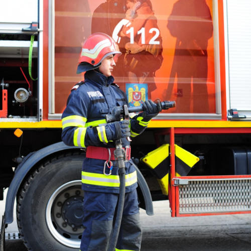 Școlile postliceale recrutează viitori polițiști, pompieri și jandarmi