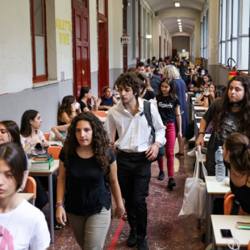 Italia reintroduce politica de penalizare a elevilor pentru comportament necorespunzător