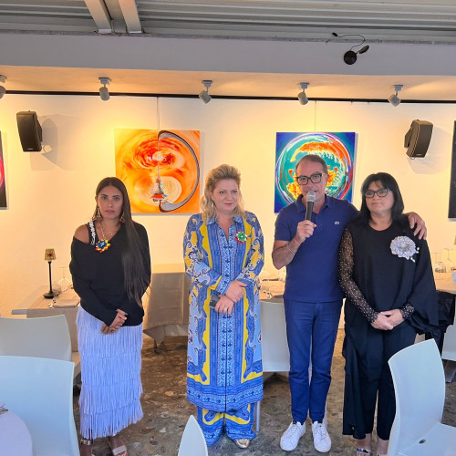 Urmărește-ne pe Google News