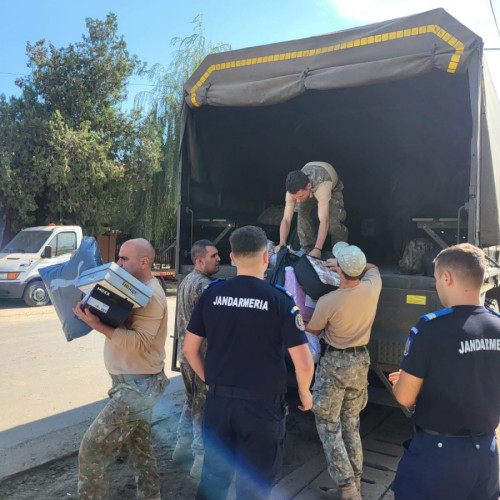 Ajutoare pentru sinistrați în trei comune afectate de inundații