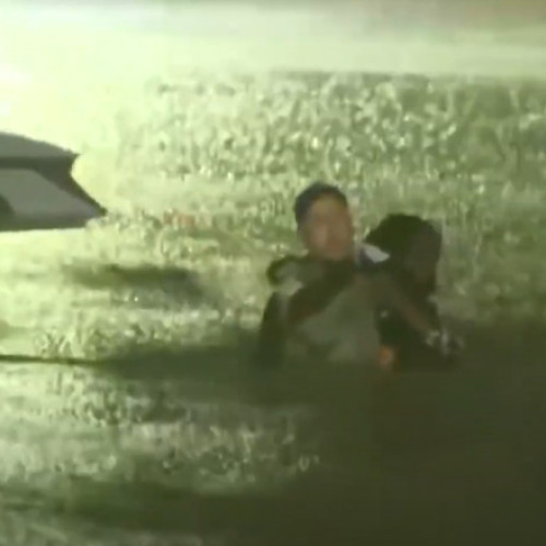 Reporter de la Fox News salvează o femeie în timpul uraganului Helene