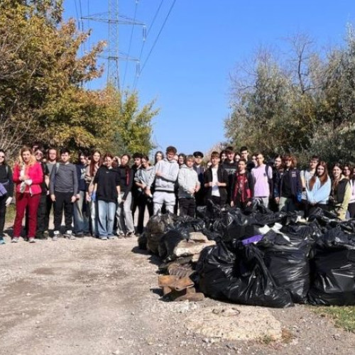 Ziua de Curățenie Națională la Vrancea: Peste 10.000 de voluntari implicați
