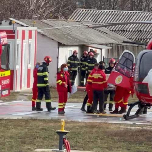 Helicopterul SMURD a intervenit de urgență pentru un copil cu arsuri grave la Botoșani