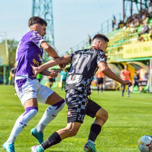 Corvinul Hunedoara obține a cincea victorie consecutivă în campionat