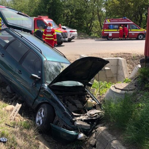 Accident rutier provocat de un şofer fără permis și sub influența alcoolului în Adâncata