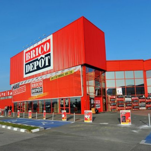 Schimbări semnificative pe piața de retail și bricolaj din România