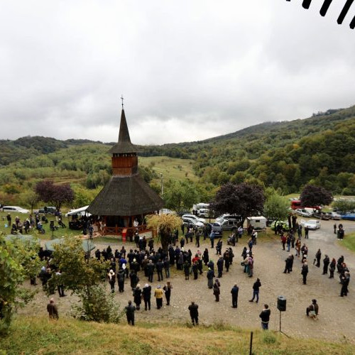 Sărbătoare la Mănăstirea Rohita cu ocazia praznicului Acoperământului Maicii Domnului