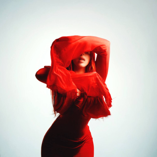 Olivia Addams lansează o nouă piesă captivantă: "De mă lași"