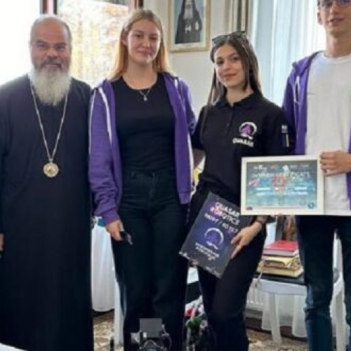Echipa Quasar Robotics de la Colegiul Național &quot;Cuza Vodă&quot; din Huși a prezentat un nou proiect episcopului Ignatie