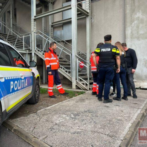 Panic at Botoșani mall due to a young woman's suicide threat