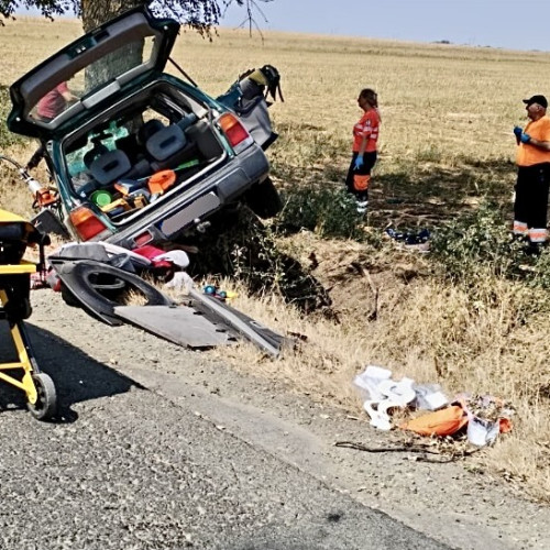 Accident în Argeș: Autoturism intrat într-un șanț