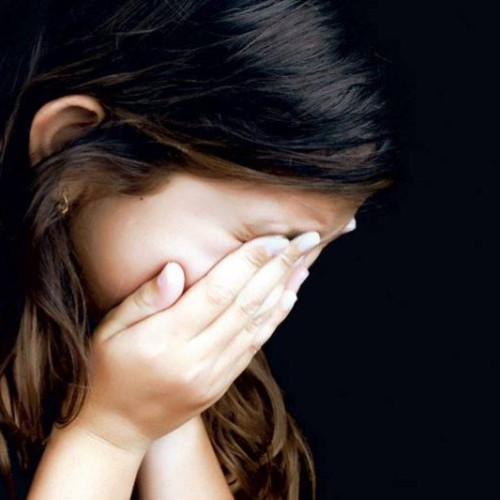 Arestare preventivă pentru un bărbat acuzat de viol și agresiune sexuală asupra minorilor în Cavnic