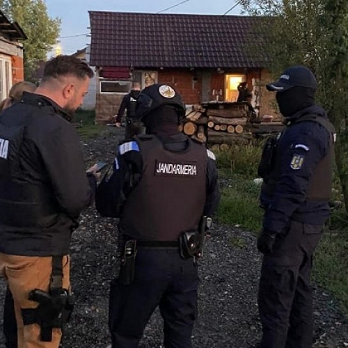 Acțiune a poliției în cartierul Satmarel pentru depistarea infractorilor