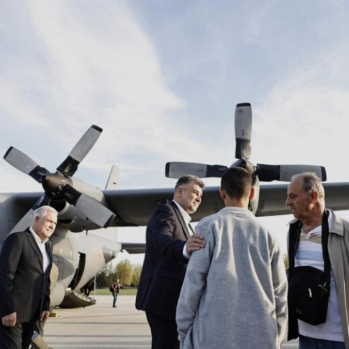 Premierul Marcel Ciolacu a primit românii repatriați din Liban