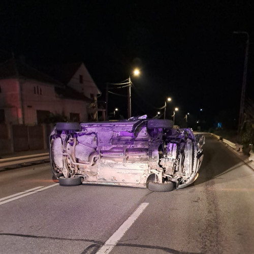 Accident rutier în Alba Iulia, o femeie a fost salvată de cetățeni