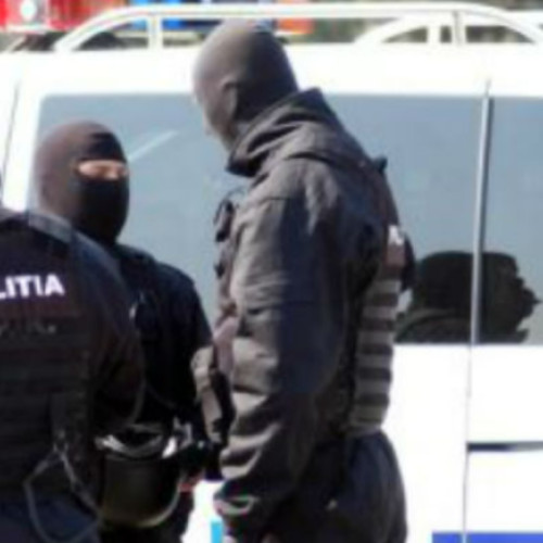 Percheziții în întreaga țară pentru combaterea vânzării ilegale de arme
