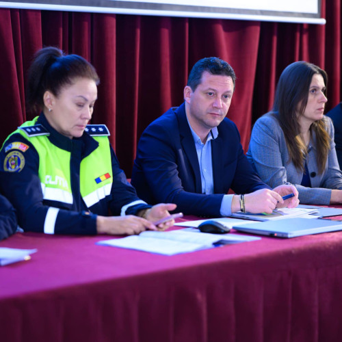 Campania "Tacerea e tot violenta! Vocea ta e solutia" lansată de IPJ Botoșani