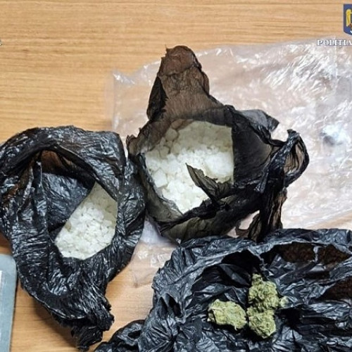 Trei persoane arestate pentru trafic de droguri în Satu Mare