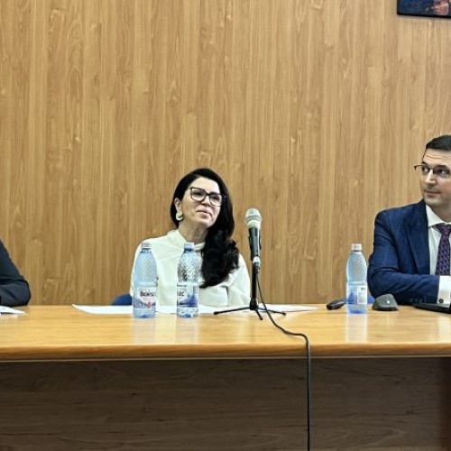 Dezbatere despre gestionarea deșeurilor la Inspectoratul Școlar Județean Hunedoara