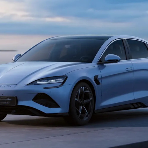 Uniunea Europeană aprobă taxe vamale pentru mașinile electrice din China