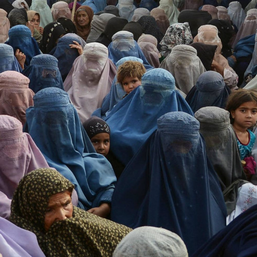 CEJ declară că sexul și naționalitatea sunt suficiente pentru acordarea azilului femeilor afgane