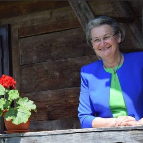 Odată cu aniversarea mamei sale, un fiu își exprimă profundă recunoștință