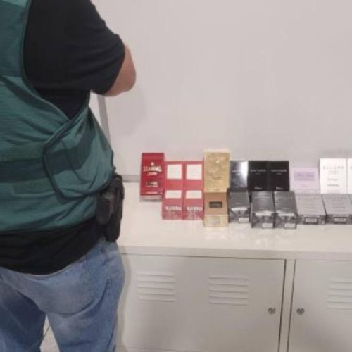 Arestat pe aeroportul din Palma de Mallorca pentru furtul de parfumuri