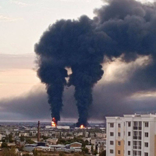 Incendiu la un depozit de petrol în Feodosia, Crimeea