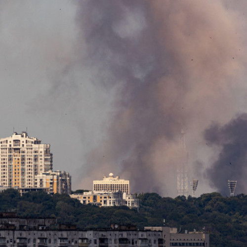 Fragmente de rachete au căzut în Kiev în timpul unui atac aerian