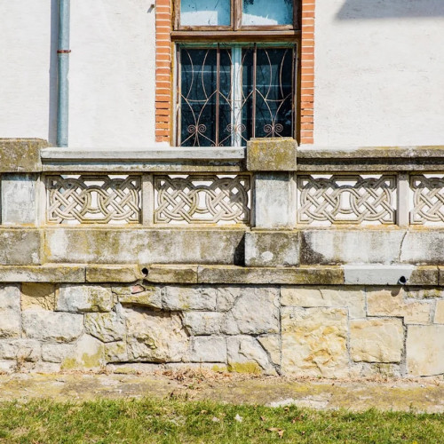 Un conac istoric din Botoșani scos la vânzare pentru 331.100 dolari